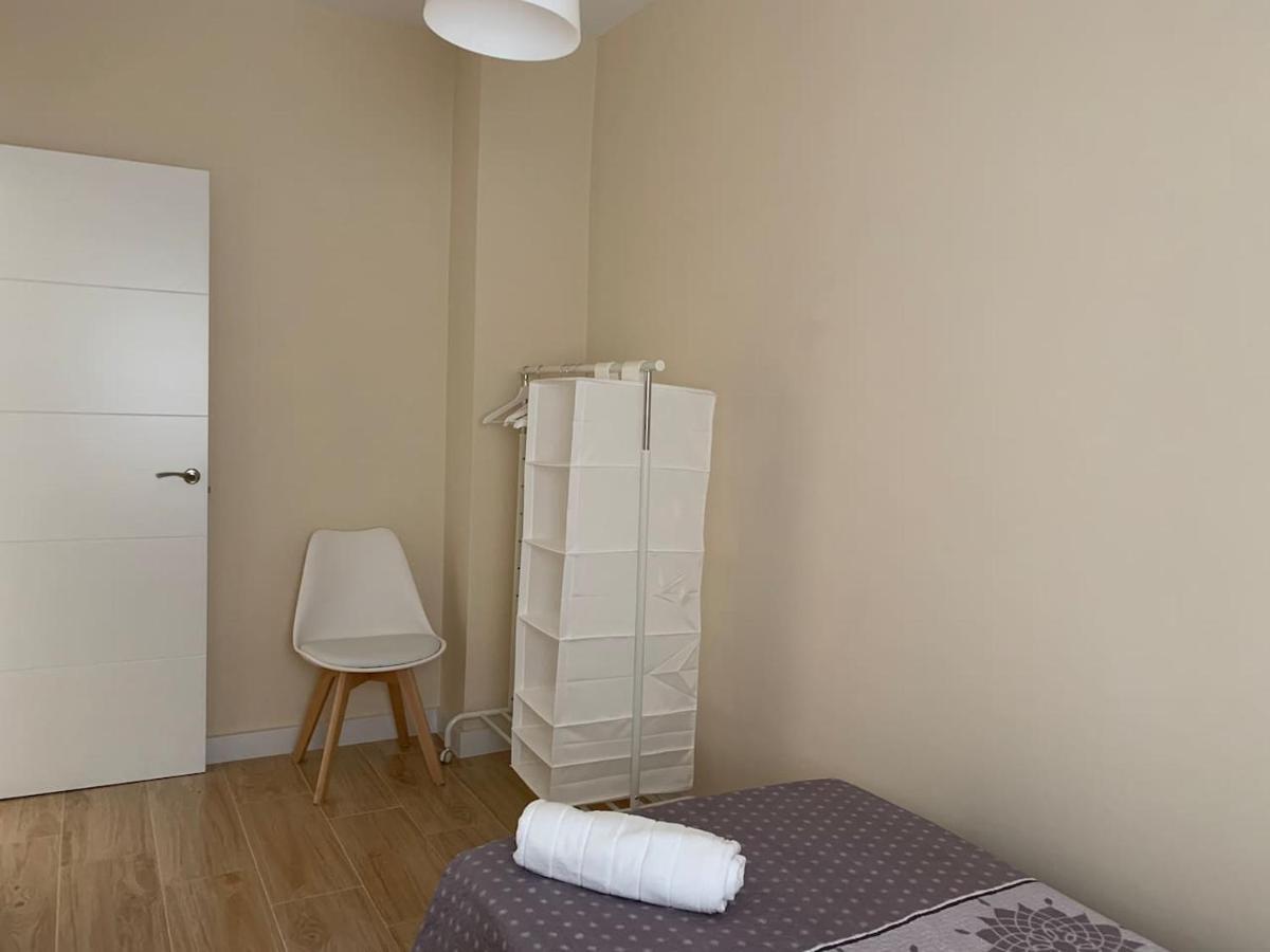 Apartamento En Granada Con Facil Aparcamiento En La Zona Luaran gambar